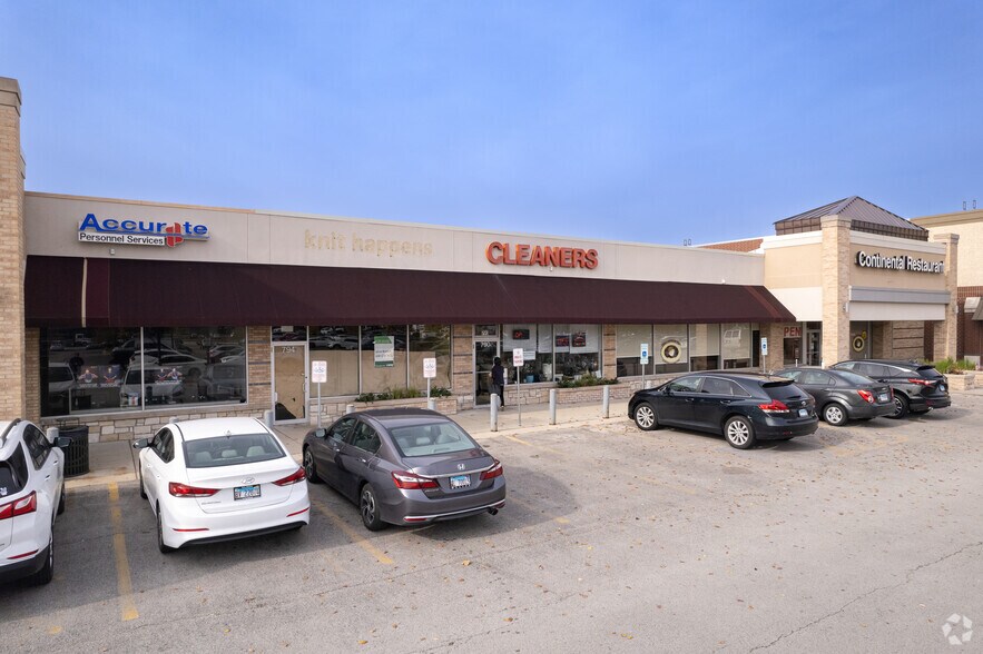 More Photos Of 830 Buffalo Grove Rd, Buffalo Grove Unknown For Lease