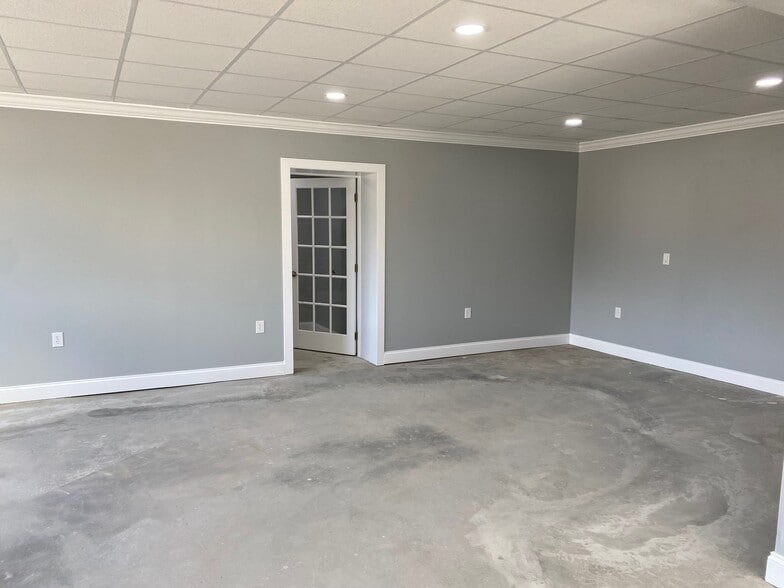 More Photos Of 775 Clairton Blvd, Pittsburgh Freestanding For Sale