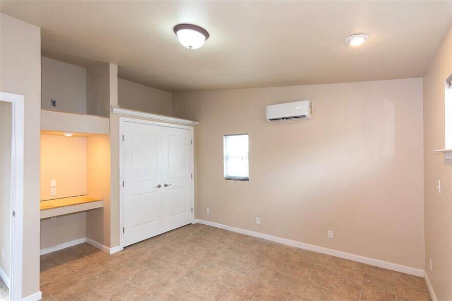 More Photos Of 30303 Ranch Road 12, Dripping Springs Office For Lease