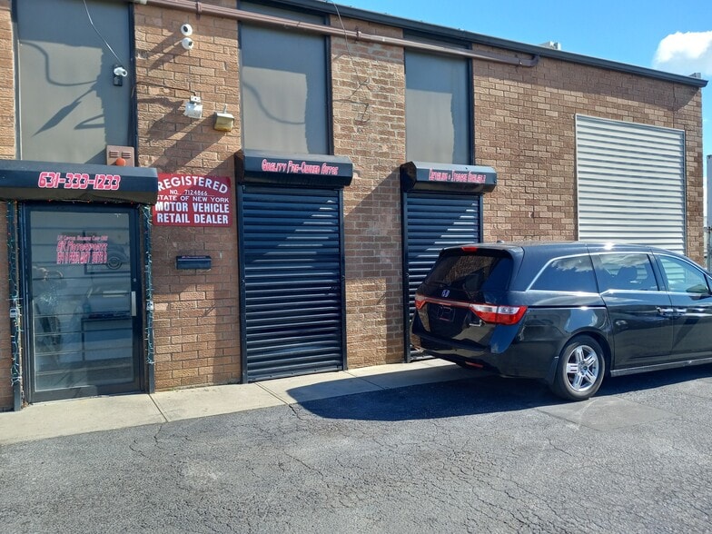 More Photos Of 194-204 N Fehr Way, Bay Shore Warehouse For Lease
