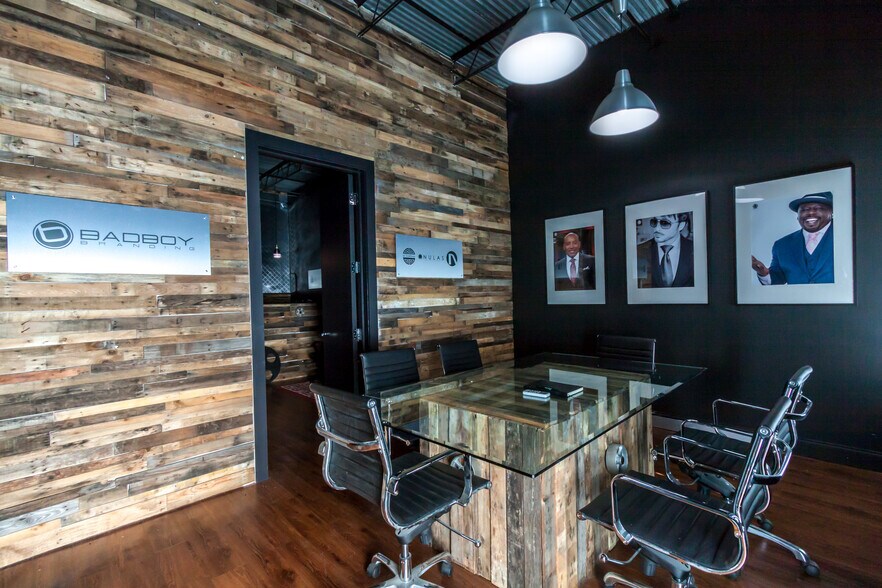 More Photos Of 4160-4260 NW 1st Ave, Boca Raton Showroom For Lease
