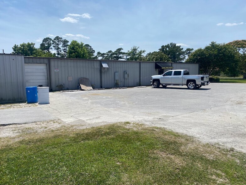 More Photos Of 120 Leslie Ln, Swansboro Industrial For Sale