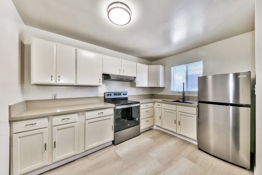 More Photos Of 420 Lee St, Carson City Apartments For Sale
