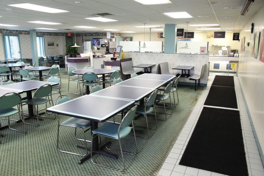 More Photos Of 1000 Park Dr, Lawrence Office For Lease