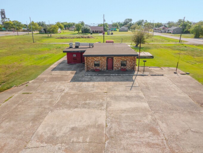Primary Photo Of 503 S Gulf Blvd, Freeport Flex For Sale