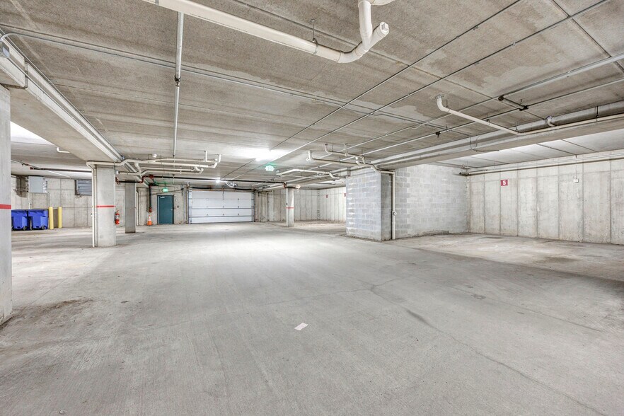 Primary Photo Of 420-436 College Ave, De Pere Dormitory For Sale