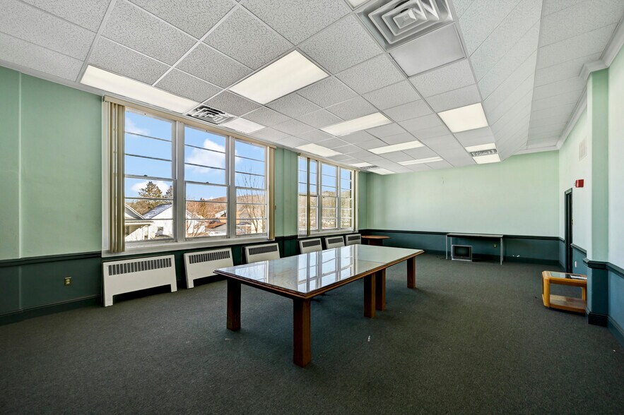 More Photos Of 301 Delaware Ave, Olyphant Office For Sale