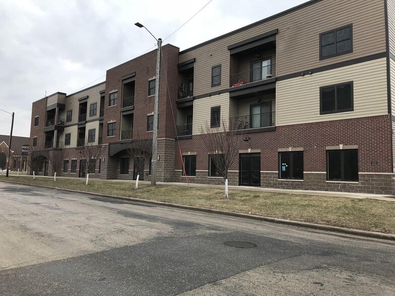 1113 6th St SE, Cedar Rapids, IA 52401 MultiFamily For Lease