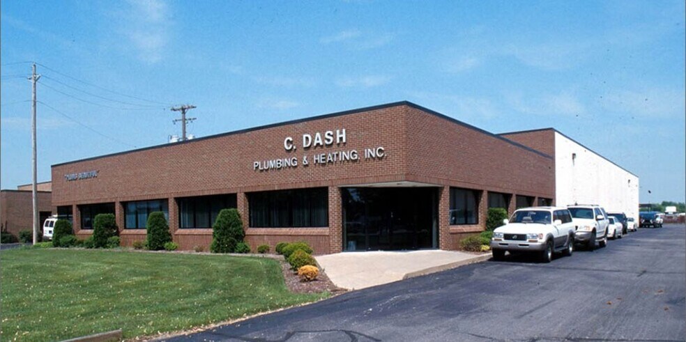 More Photos Of 32640 Dequindre Rd, Warren Warehouse For Lease