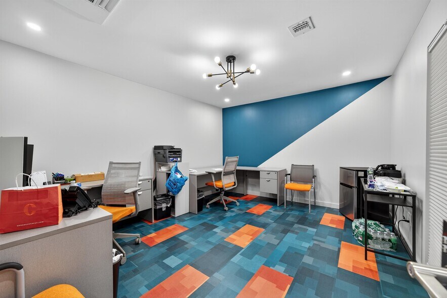 More Photos Of 11 Abrams Rd, Central Valley Office For Sale