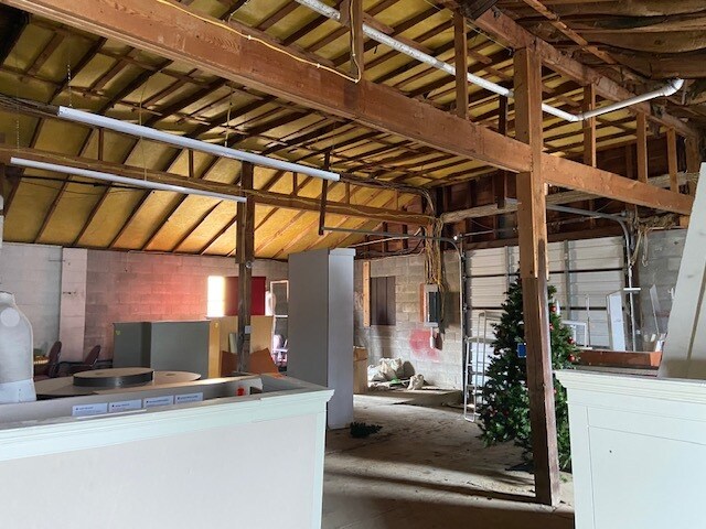 More Photos Of 142 Vance St, Bluffton Office For Lease