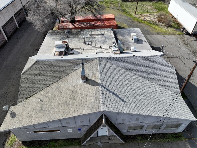 More Photos Of 2620 W 2nd St, The Dalles Restaurant For Sale