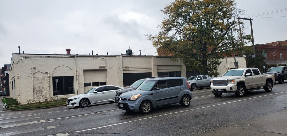 More Photos Of 310 S 10th St, Lincoln Storefront For Lease