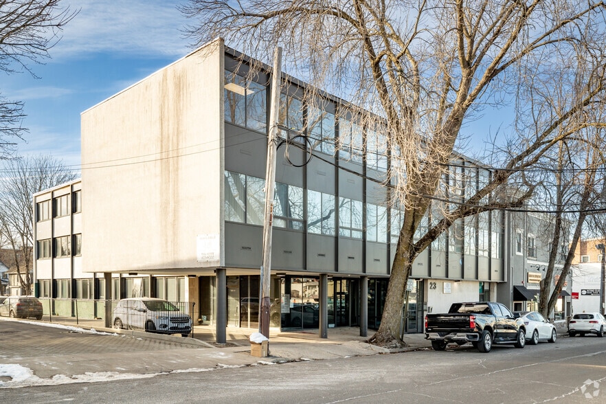 Primary Photo Of 23 Green St, Huntington Office For Lease