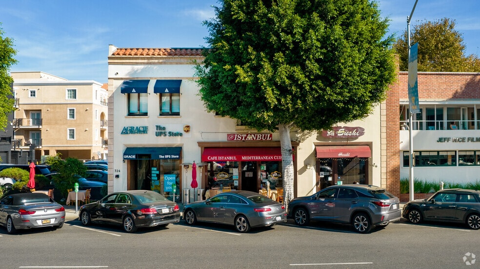More Photos Of 324-326 S Beverly Dr, Beverly Hills Restaurant For Lease