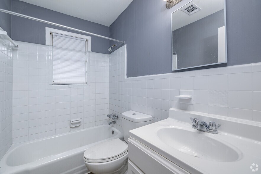More Photos Of 1988 Plaza Ln SW, Atlanta Apartments For Sale
