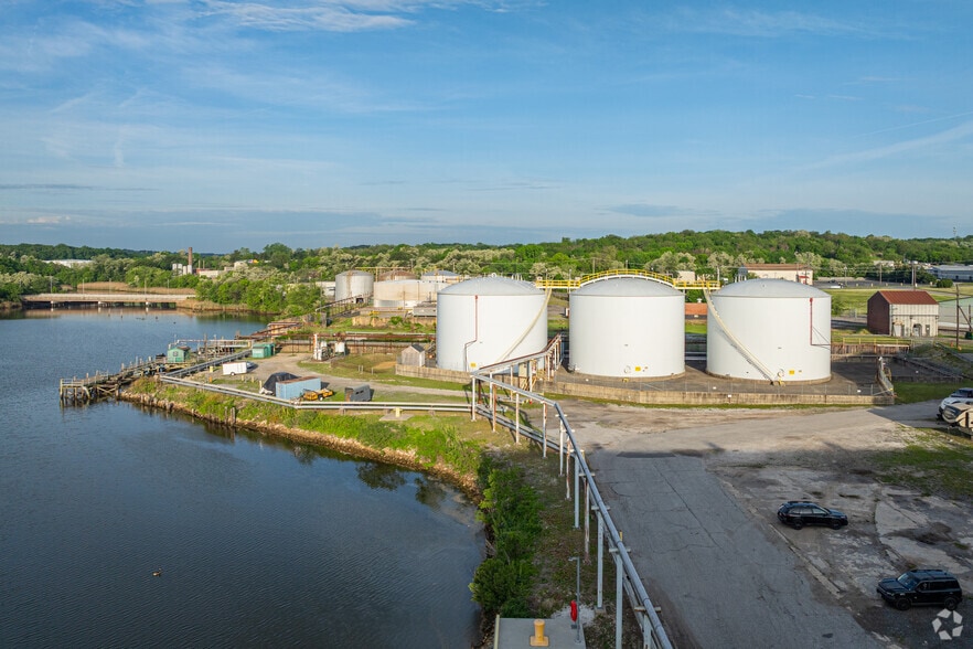 More Photos Of 5501 Pennington Ave, Baltimore Land For Lease