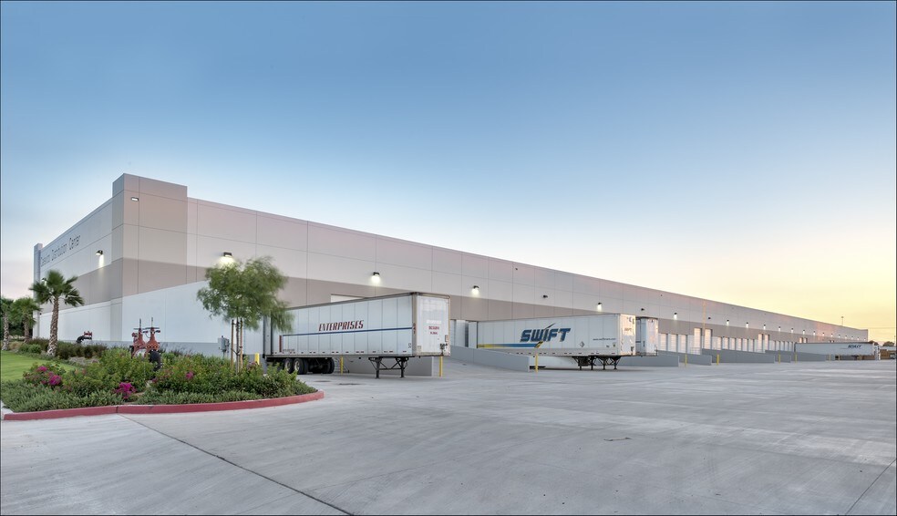 More Photos Of 285 Rood Rd, Calexico Distribution For Lease