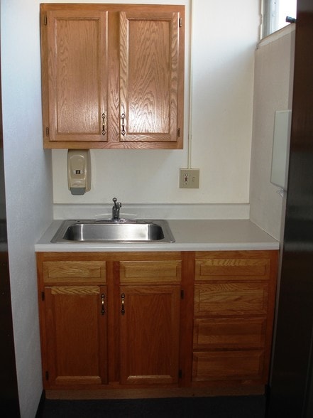 More Photos Of 1711 W Main St, Springfield General Retail For Sale