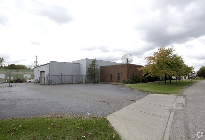 More Photos Of 1325 Marion Rd, Columbus Warehouse For Lease