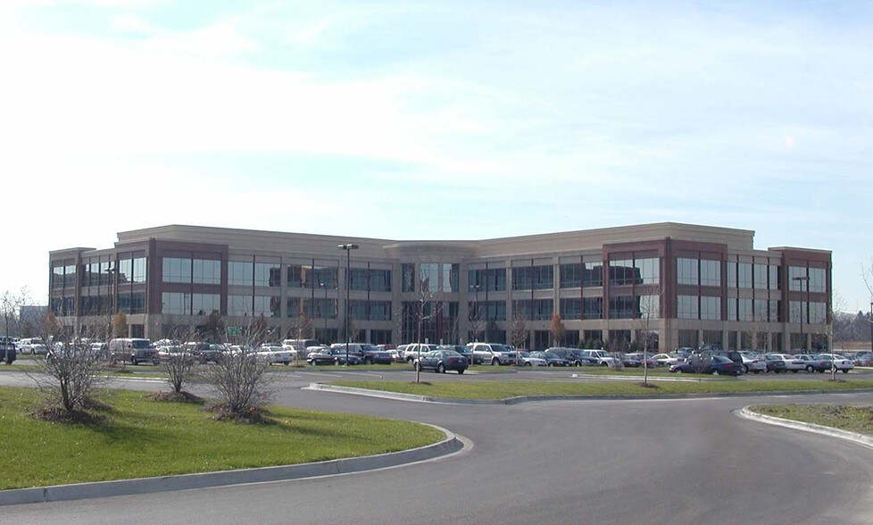 More Photos Of 600 N Field Dr, Lake Forest Business Park For Sale