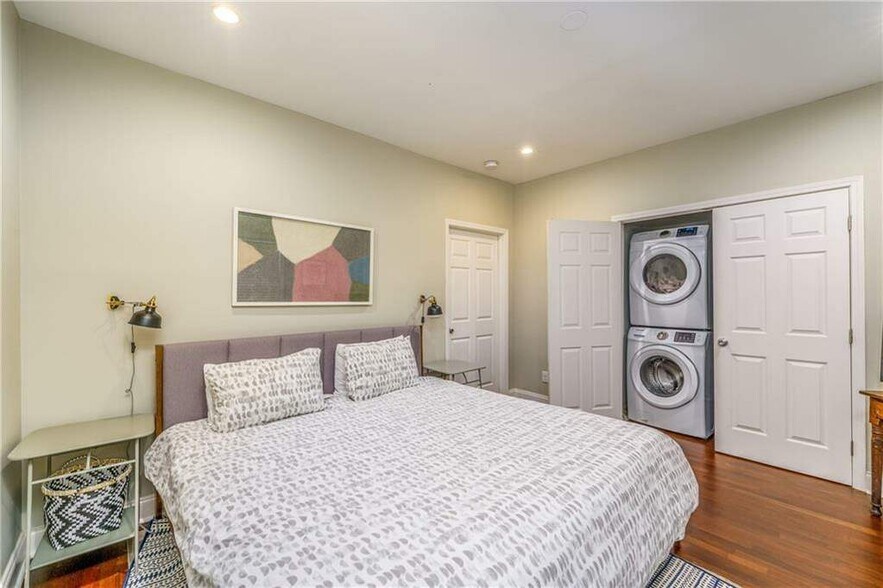 More Photos Of 604 Glen Iris Dr NE, Atlanta Office Residential For Sale