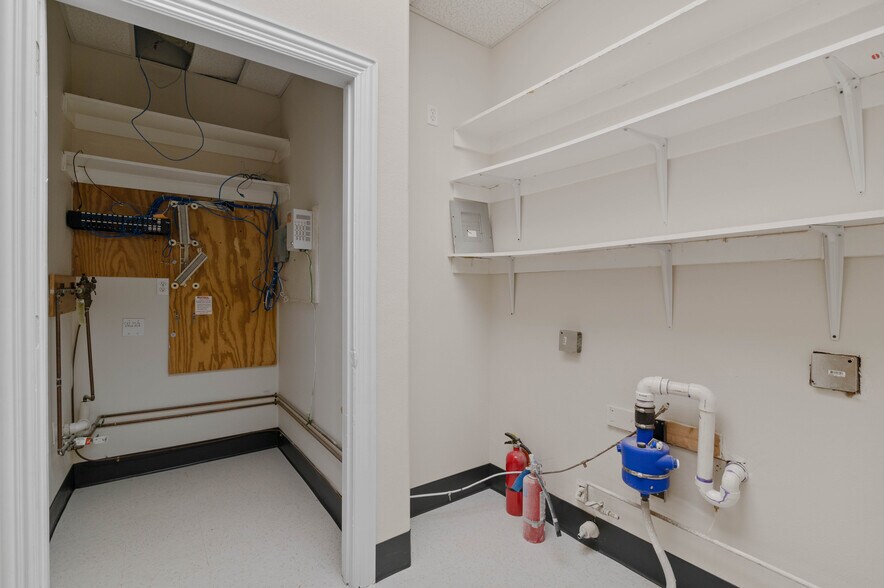 More Photos Of 3605 Interstate 30, Mesquite Medical For Lease