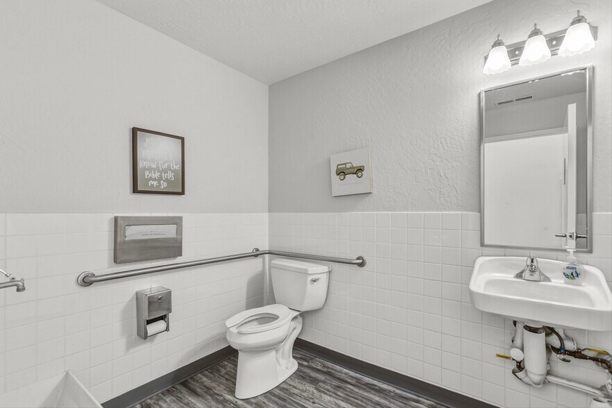 More Photos Of 460 W Main St, Fernley Freestanding For Sale