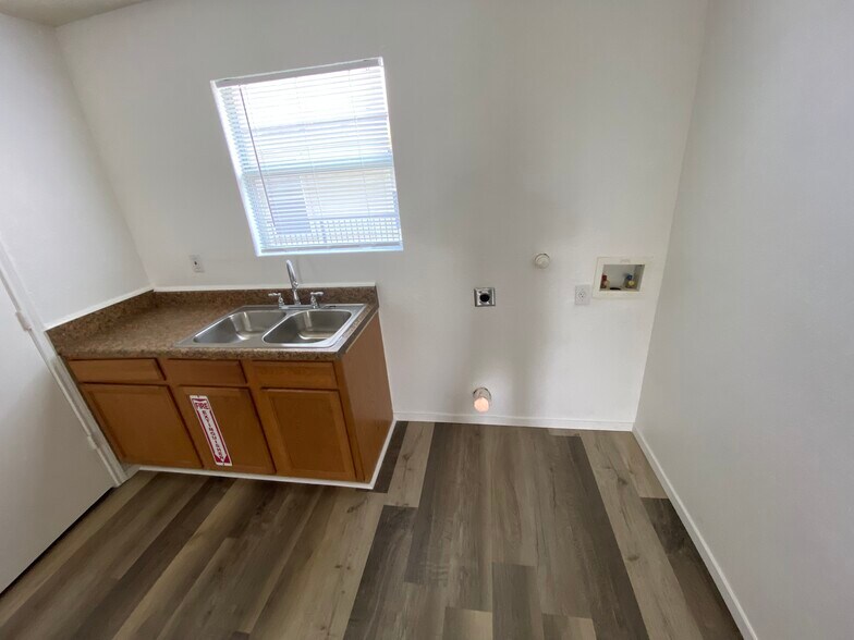 More Photos Of 926 Drury Ln, San Antonio Apartments For Sale