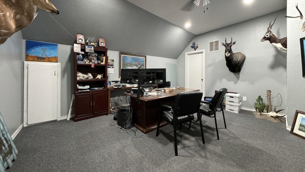 More Photos Of 5625 Betty Jean Dr, Corpus Christi Office For Lease