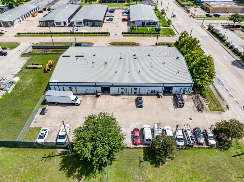 More Photos Of 1440 Brittmoore Rd, Houston Storefront For Lease