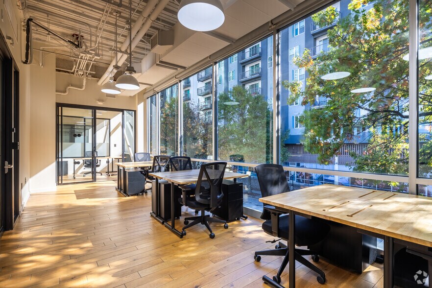 More Photos Of 3365 Piedmont Rd NE, Atlanta Coworking Space