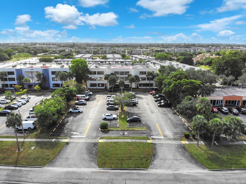 More Photos Of 8360 W Oakland Park Blvd, Sunrise Office For Sale