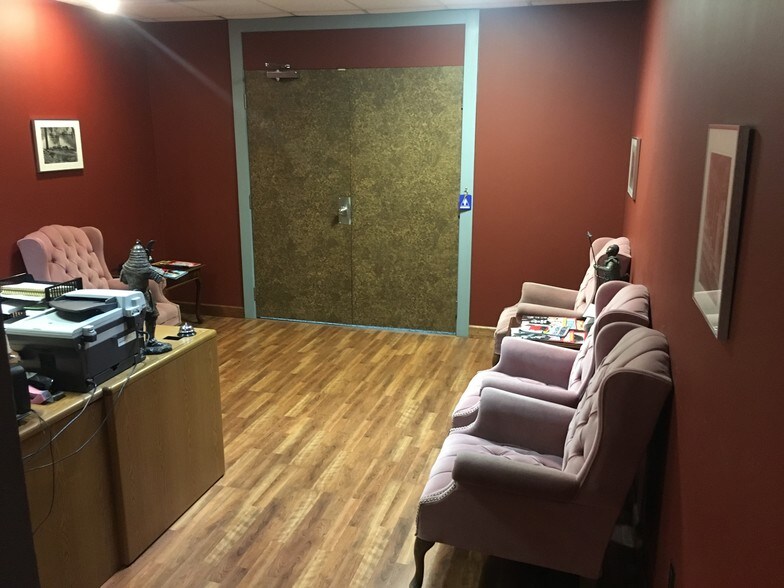 More Photos Of 412 E Madison St, Tampa Office For Sale