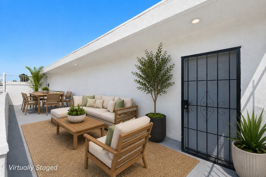More Photos Of 19621-19623 1/2 Ventura Blvd, Tarzana Storefront Retail Residential For Sale