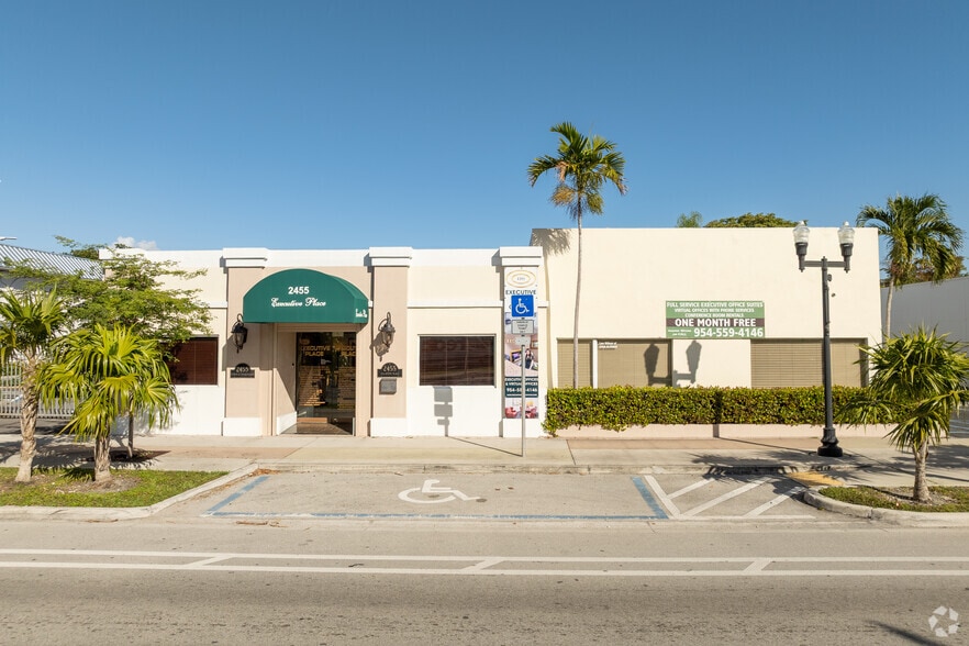 More Photos Of 2455 Hollywood Blvd, Hollywood Office For Lease