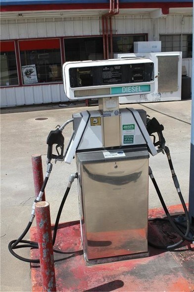 More Photos Of 3031 Woodall Dr, Cedar Park Convenience Store For Sale