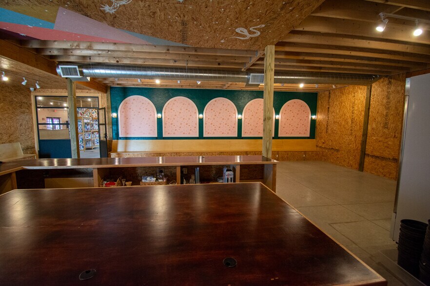 More Photos Of 18100 W Interstate 40, Amarillo Freestanding For Sale