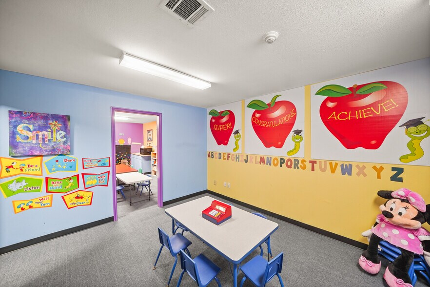 More Photos Of 3711 W Orem Dr, Houston Religious Facility For Sale