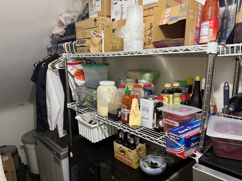 More Photos Of 2200 N Halsted St, Chicago Storefront Retail Residential For Lease