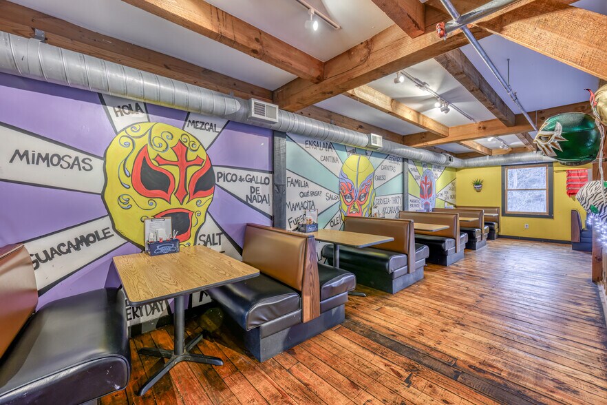 More Photos Of 4903 N Roan St, Johnson City Restaurant For Sale