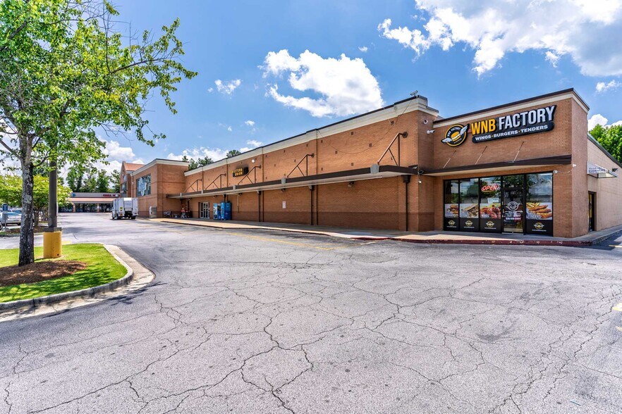More Photos Of 4550 Jonesboro Rd, Union City Freestanding For Lease