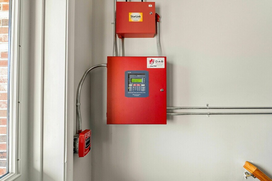 More Photos Of 1669-1671 Main St, Leicester Apartments For Sale