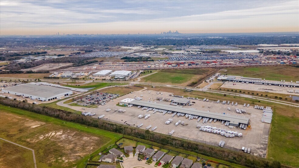 More Photos Of 7117 Almeda Genoa Rd, Houston Land For Sale