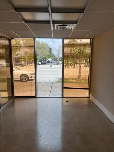 More Photos Of 2434 Hollywood Blvd, Hollywood Office For Sale