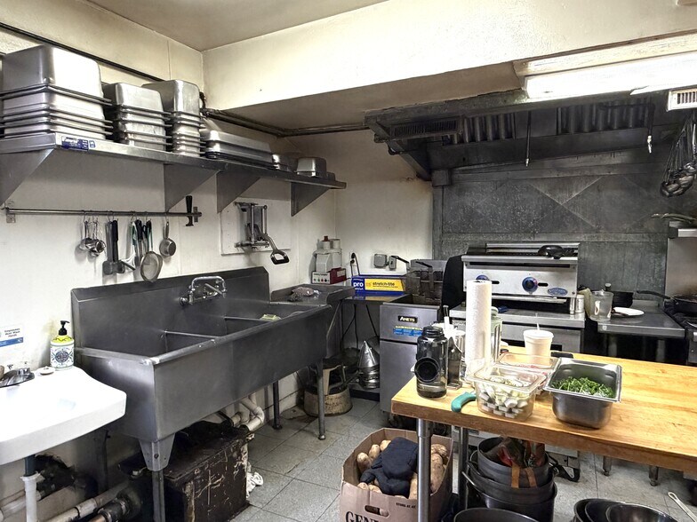 More Photos Of 1015-1019 W Colorado Ave, Colorado Springs Restaurant For Sale