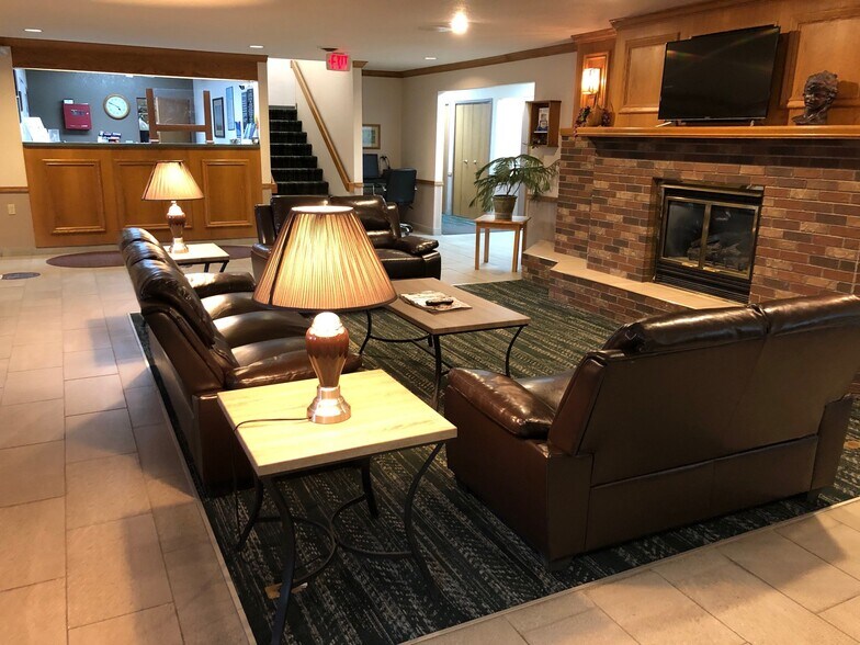 More Photos Of 210 N 2nd Ave, Sheldon Hotel For Sale