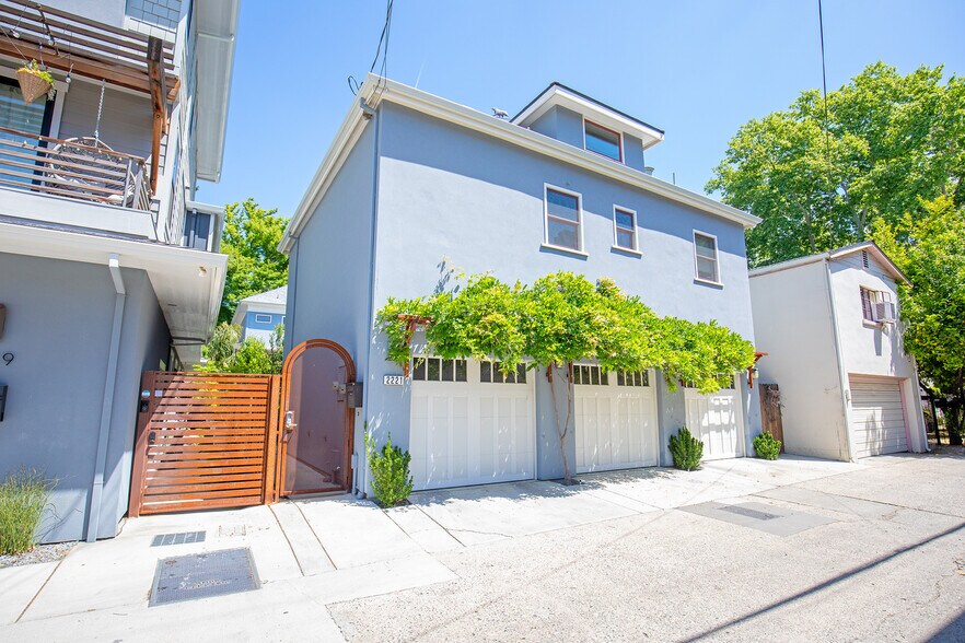 More Photos Of 2220 Capitol Ave, Sacramento Apartments For Sale