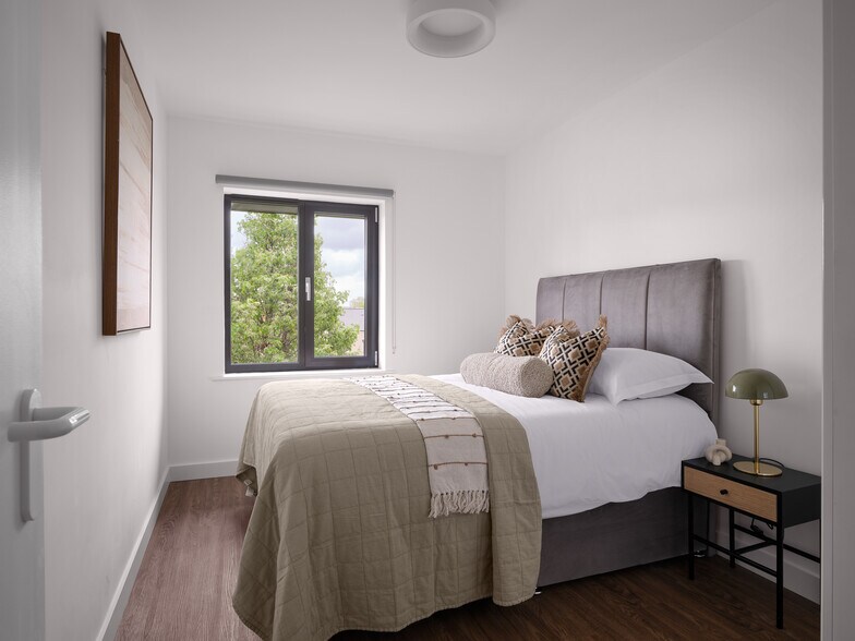 More Photos Of 12 Bryant St, London Apartments For Sale