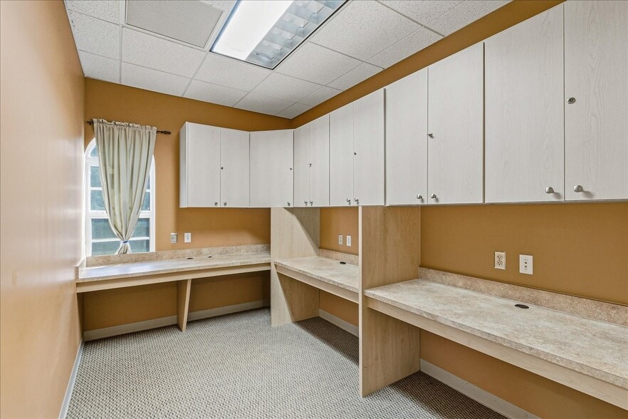 More Photos Of 8043 Spyglass Hill Rd, Melbourne Medical For Lease